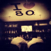 Foto tirada no(a) 80&amp;#39;s Pub por Ara A. em 10/11/2012