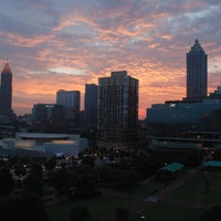 Foto scattata a Luckie Marietta District in Downtown Atlanta da Luckie Marietta District in Downtown Atlanta il 8/15/2013