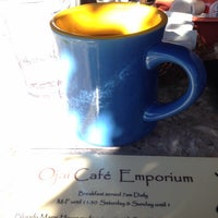 11/29/2014 tarihinde Mike M.ziyaretçi tarafından Ojai Cafe Emporium'de çekilen fotoğraf