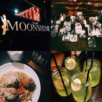 Foto tirada no(a) Moonshine Bar por Jan C. em 6/13/2015
