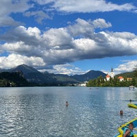 Foto diambil di Camping Bled oleh Julian H. pada 7/15/2021