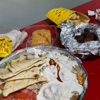 Photo taken at The Halal Guys by pinguino k. on 1/21/2023