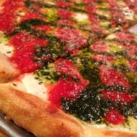 10/26/2012 tarihinde Kaitlin G.ziyaretçi tarafından Panino&#39;s Pizza &amp; Grill'de çekilen fotoğraf