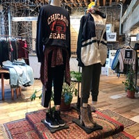 Photo taken at Urban Outfitters by Cizenbayan E. on 2/20/2017