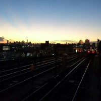 Photo taken at MTA Subway - 40th St/Lowery St (7) by Yasuyuki S. on 11/8/2018