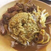 Photo taken at Hong Seng Curry Rice by Graeme O. on 11/15/2016