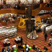 Photo taken at Livraria Cultura by Arcindo Agustin V. on 4/16/2013