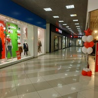 Photo taken at Megapolis Shopping Centre by Evgeniy A. on 12/2/2021