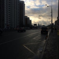 Photo taken at Остановка «Метро &amp;quot;Площадь Ильича&amp;quot;» by Полина М. on 11/27/2016