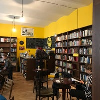 Photo taken at Eleven Books &amp;amp; Coffee by оляля on 5/15/2018