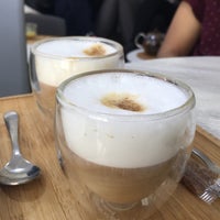 Foto tirada no(a) Cosy coffee por Adham em 4/9/2019