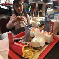 Photo taken at McDonald&amp;#39;s by 🤘🏻Adim 🤘🏻 on 4/4/2018