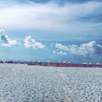 Photo taken at Clearwater Beach by Mazen S. A. on 8/10/2019