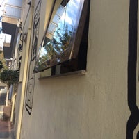 1/17/2018 tarihinde Στάθης Κ. Σ.ziyaretçi tarafından Cupa Cupa Tiki Bar'de çekilen fotoğraf