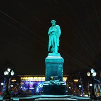 Photo taken at Остановка «Пушкинская площадь» by Chislov Y. on 11/29/2016
