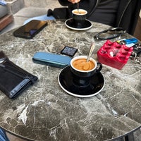 Foto tirada no(a) Two Cups Coffee por Faruk Ö. em 11/2/2023