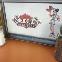 Photo taken at Stewart&amp;#39;s Root Beer Drive-In by Sony D. on 10/19/2012