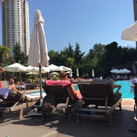Photo taken at Hillside City Club Swimming Pool by Kağan Ç. on 9/18/2016