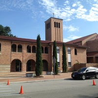 Photo taken at St. Thomas&amp;#39; Episcopal School by Hector G. on 7/19/2013