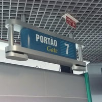 Photo taken at Portão / Gate 7 by Fabio B. on 9/29/2016