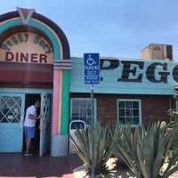 Photo taken at Peggy Sue&amp;#39;s 50&amp;#39;s Diner by Lela on 6/13/2018