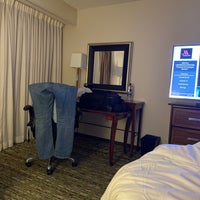 Photo taken at Tampa Airport Marriott by Jonathan U. on 7/28/2023
