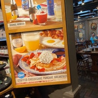 Photo taken at Cracker Barrel Old Country Store by Jonathan U. on 6/28/2022