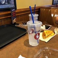 Photo taken at Zaxby&amp;#39;s Chicken Fingers &amp;amp; Buffalo Wings by Jonathan U. on 7/9/2018