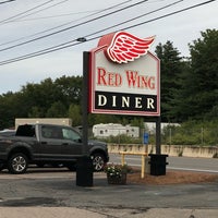 9/23/2018 tarihinde Jonathan U.ziyaretçi tarafından Red Wing Diner'de çekilen fotoğraf