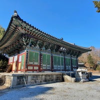 Photo taken at 백련사 (白蓮寺) by 道雲居士 on 2/27/2022