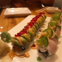 Photo prise au MoMo Sushi par Amy K. le12/22/2019