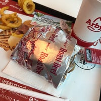 Photo taken at Arby&amp;#39;s by Ipek Angell 👼🏼 on 6/13/2017