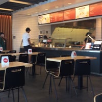 Photo taken at Chipotle Mexican Grill by 𝒯♕ on 8/30/2020