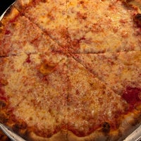 Снимок сделан в Pizza &amp;amp; Brew Scarsdale пользователем Dellz 5/14/2023