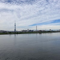 Photo taken at 平井大橋 by Junichi H. on 10/8/2022