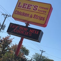 Photo taken at Lee&amp;#39;s Famous Recipe Chicken by tonya d. on 10/12/2019