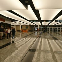 รูปภาพถ่ายที่ Aeropuerto Internacional de Ezeiza - Ministro Pistarini (EZE) โดย Fran A. เมื่อ 1/7/2020