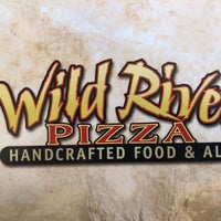 รูปภาพถ่ายที่ Wild River Brewing &amp;amp; Pizza Co. โดย Aaron C. เมื่อ 9/15/2019