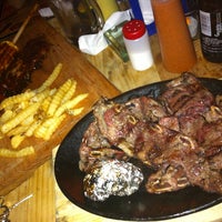 Photo taken at 18hrs Ribs by Gustavo D. on 7/13/2014