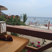 Das Foto wurde bei Sinemis Hotel Beach &amp;amp; Restaurant von Filiz A. am 8/1/2015 aufgenommen