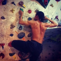 Foto tirada no(a) Just Climb Bouldering Gym por Hinaet em 3/27/2013