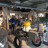 10/6/2016에 Esra Y.님이 BMW Motorrad Zentrum에서 찍은 사진