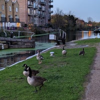 Photo taken at Johnson&amp;#39;s Lock (Regents Canal) by Sofia K. on 11/25/2022