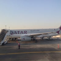 Photo taken at Doha International Airport (DOH) مطار الدوحة الدولي by Waldemar A. on 5/27/2013