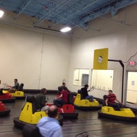 Das Foto wurde bei WhirlyBall/LaserWhirld of HEB von Katie C. am 2/21/2013 aufgenommen