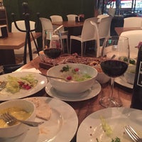 Photo taken at Ka-Ne Cortes &amp;amp; Grill, Pasta y Vino by Barush M. on 9/5/2015