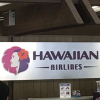 Photo taken at Hawaiian Airlines by Mark N. on 8/15/2017