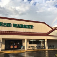 Foto tirada no(a) The Fresh Market por Todd V. em 6/17/2017