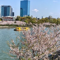 Photo taken at 桜宮橋 (銀橋) by taka🥂 on 4/3/2023