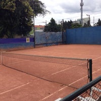 Photo taken at Doctor Tennis by Gabriel R. on 1/5/2014